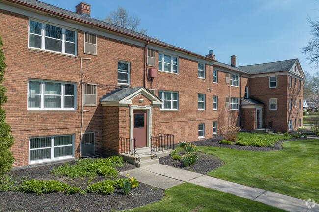 Photo - Lake View Crossing