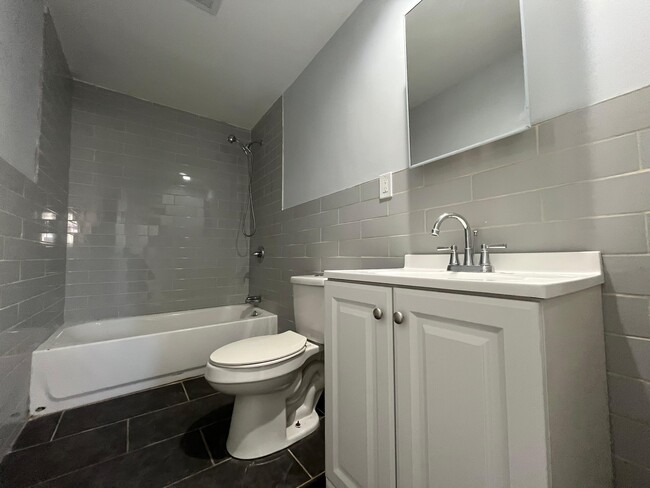 Photo - 8 Rutgers Ave Unidad BSMT