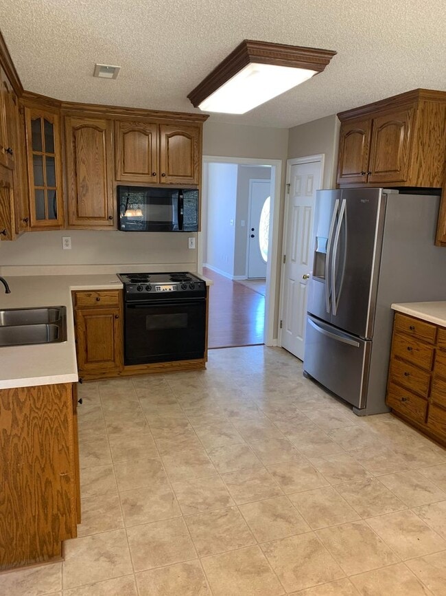 Photo - Nice Rancher in Toney