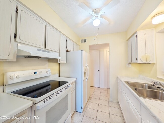 Photo - 190 E Olmstead Dr Unit H3