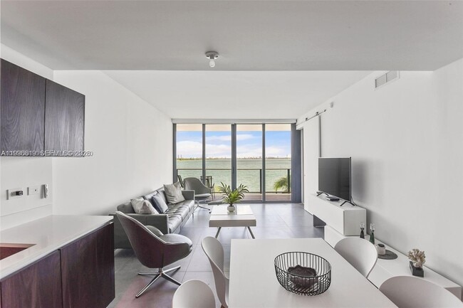 Building Photo - 3131 NE 7th Ave Unit 305