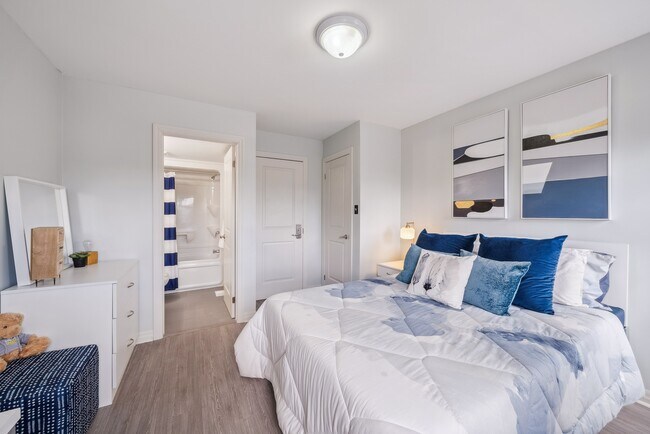 Private Bedroom - Foundry Simcoe - Student Living