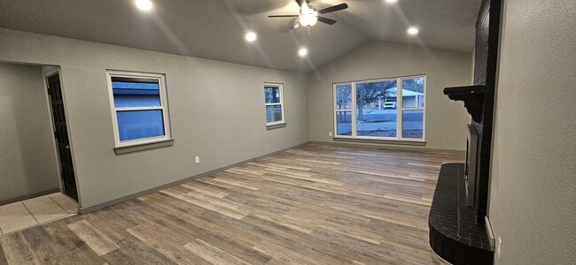 Photo - 1521 S Missouri St