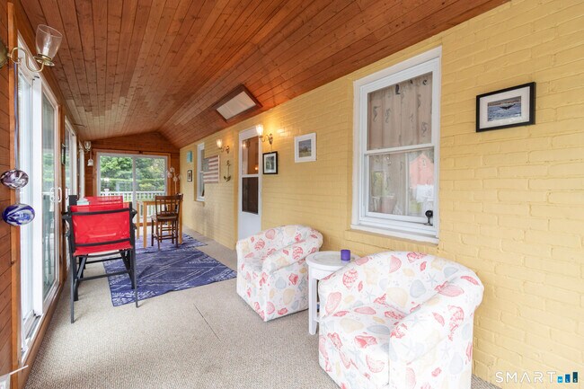 Photo - 23 Quotonset Ln