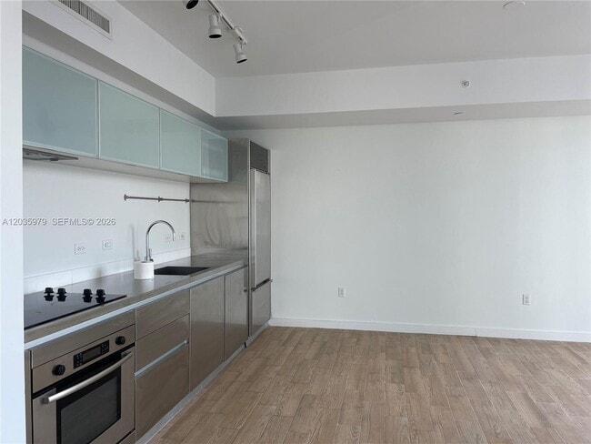 Photo - 1040 Biscayne Blvd Unidad 1105