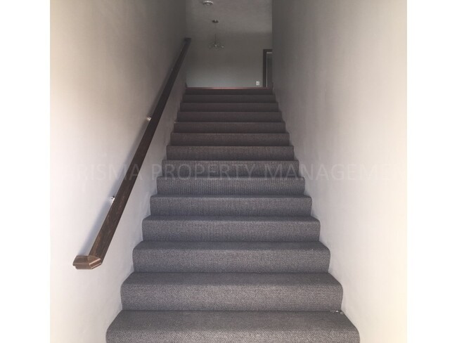 Photo - 3 BD, 2 BA IN TEA! LOCATION! LOCATION! LOCATION! AMENITY FILLED, PET FRIENDLY TOWN HOME! Unit 400 N Main Street #6