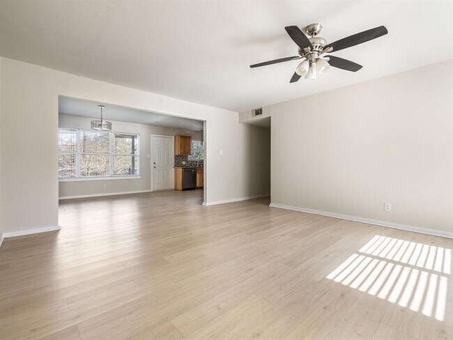 Photo - 800 Monterrey Pl