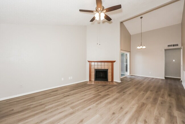 Photo - 2420 Cripple Creek Dr