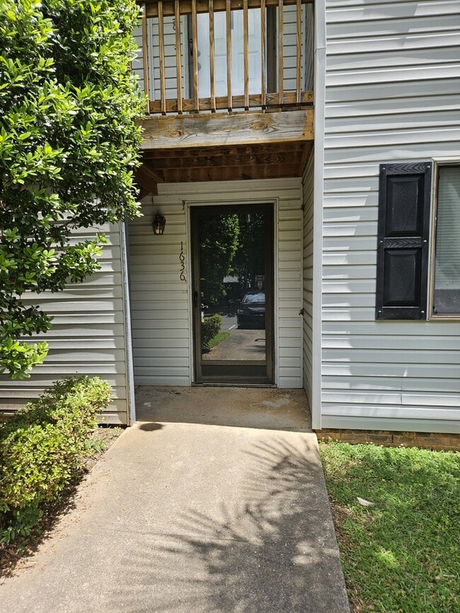 2 Bedroom Condo - 2 Bedroom Condo