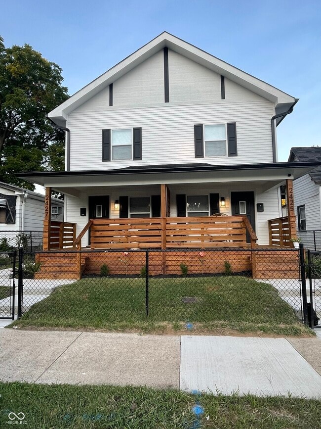 Photo - 2427 N Olney St