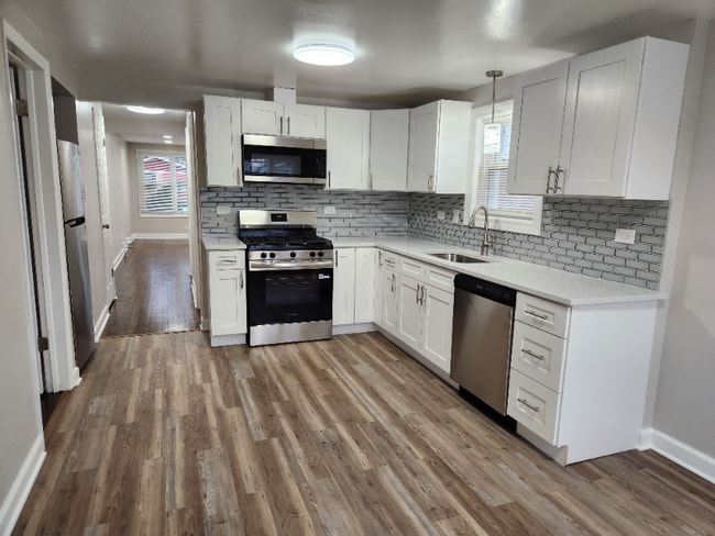 Photo - 14226 Ingleside Ave