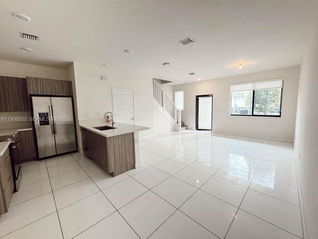 Photo - 8311 NW 49th St