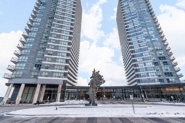 Photo - 115 McMahon Dr Unité 1906