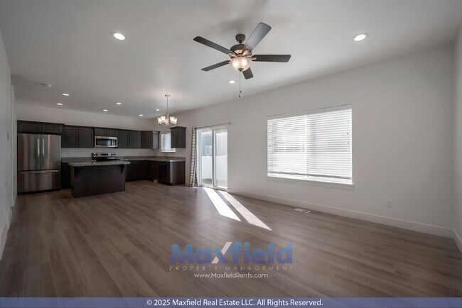 Photo - LEASE SPECIAL ! 4BD 3.5BTH 2GAR Home in Eagle Mountain