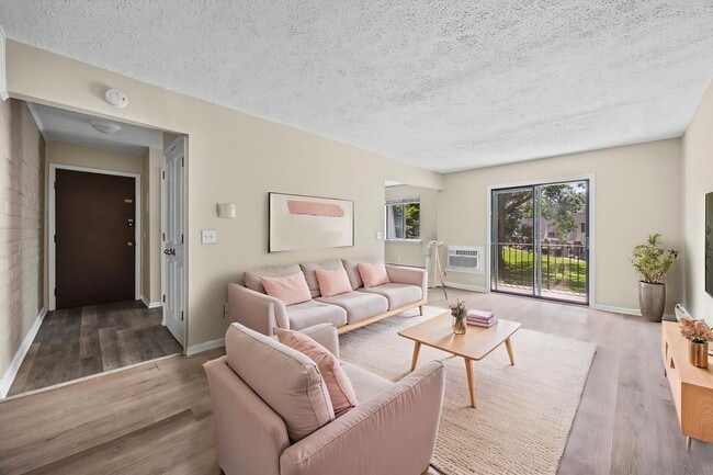 Photo - 17 Stenwick Dr Unit E