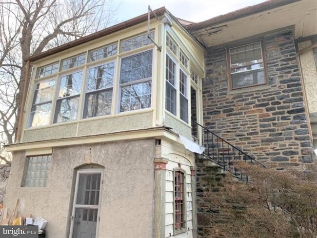 Building Photo - 2 E Montgomery Ave Unit 2B Rental