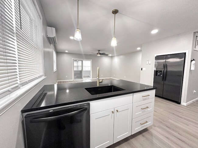 Photo - 287 Pierce St Unit 1