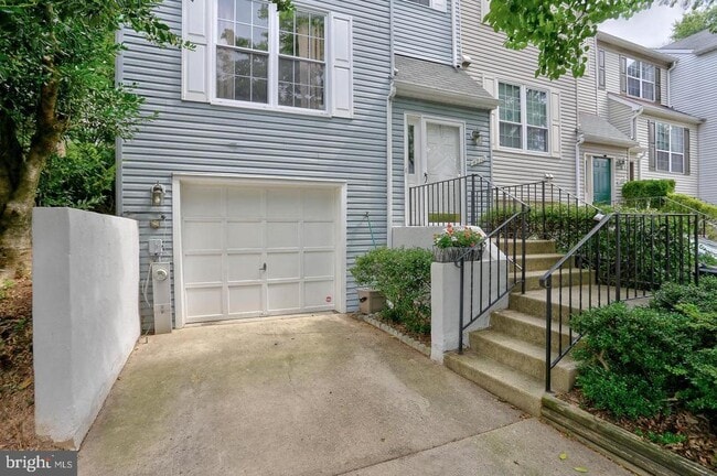 Building Photo - 4710 Leyden Way