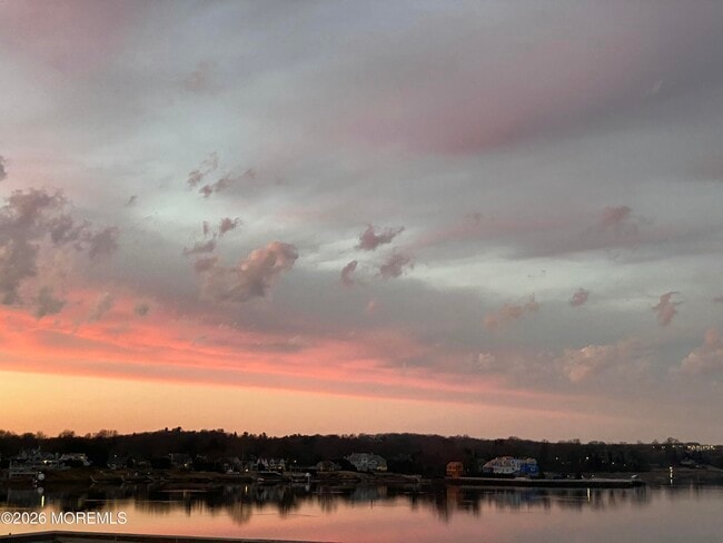 Building Photo - 28 Riverside Ave Unit 1N