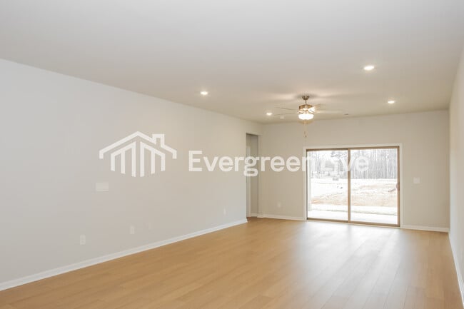 Photo - 154 Fenwick Pl