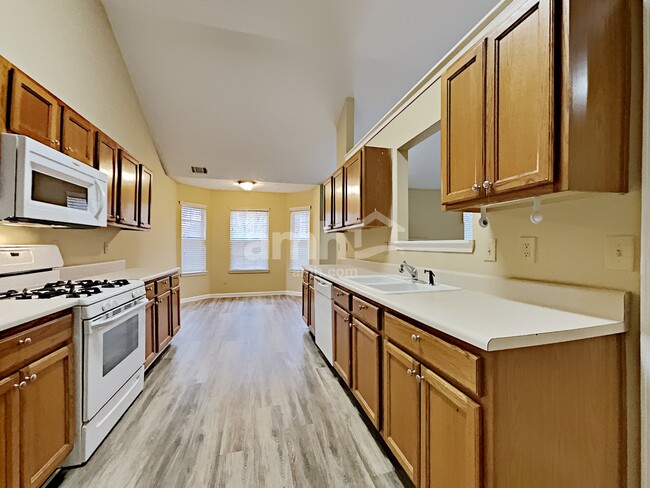 Photo - 2143 Andrewood Pl