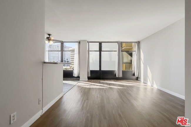 Photo - 100 Atlantic Ave Unidad 516