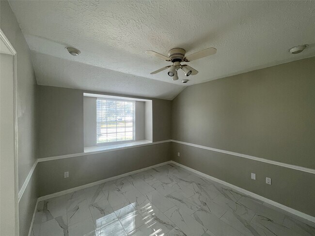 Photo - 8403 Windy Cove Ct