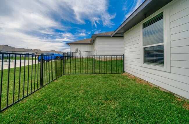 1144 Trellis Pass