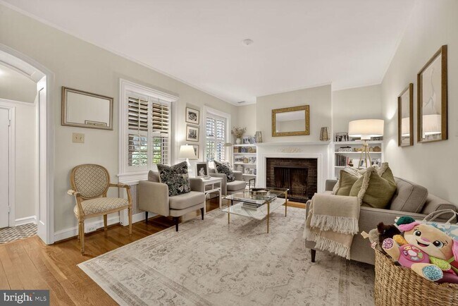 Photo - 1605 44th St NW
