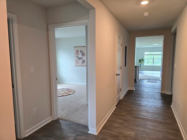 Photo - 202 Alamos Ave
