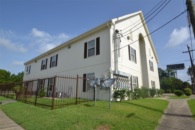 Photo - 304 Dell Ct Unidad 6