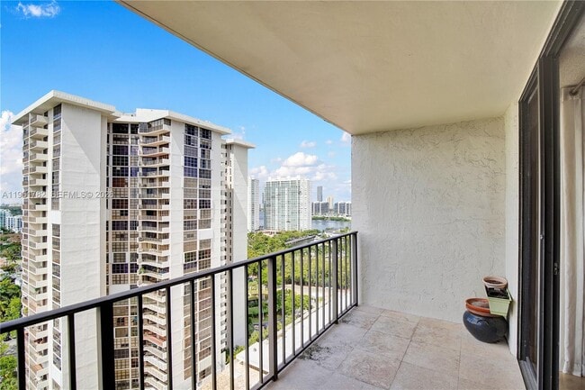 Photo - 18151 NE 31st Ct Unit PH-208