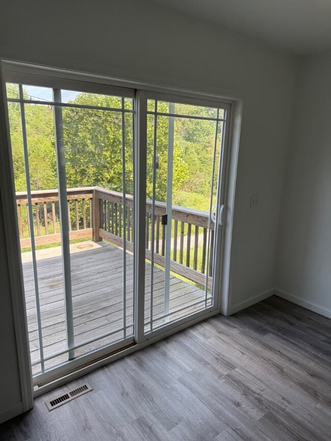 Photo - 204 Whispering Meadows Pkwy