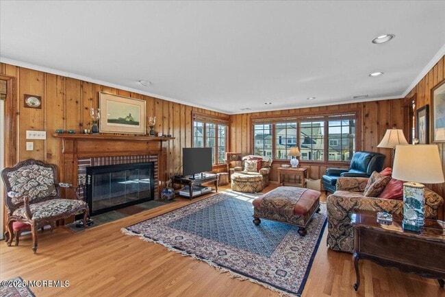 Photo - 262 Sunset Ln