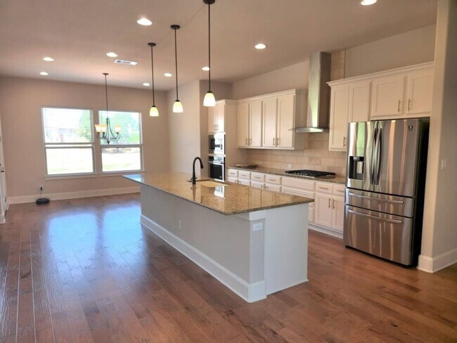 Photo - Charming Georgetown 4 Bedroom House | Pond...