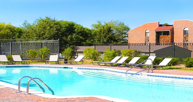 Photo - Inwood Village Apartments