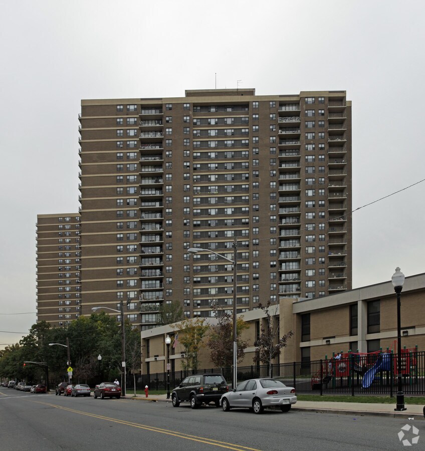 Photo - Parkview Towers Apartments