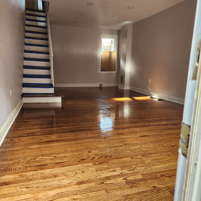 Photo - 2217 Earp St