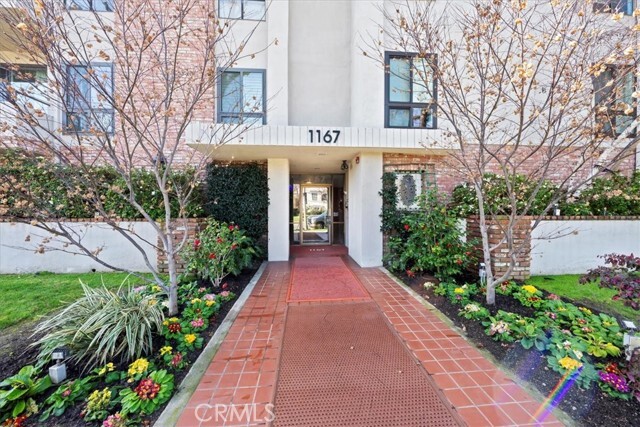 Photo - 1167 S Roxbury Dr Unit 103