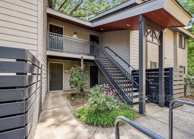 Building Photo - 1847 Gray Ridge Cove Unit 2