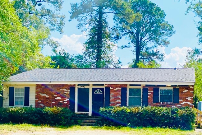 Building Photo - 2140 Silverdale Rd