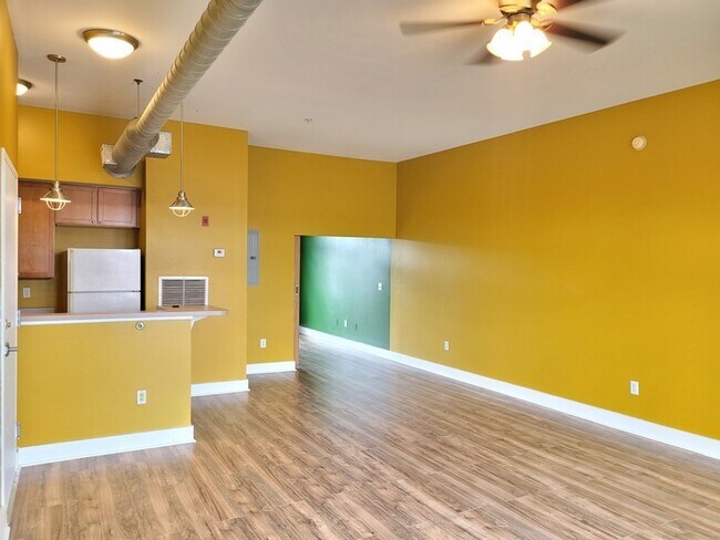 Photo - 502 Pryor St SW