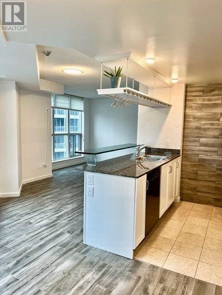 Photo - 208 Queens Quay W Unit 1401