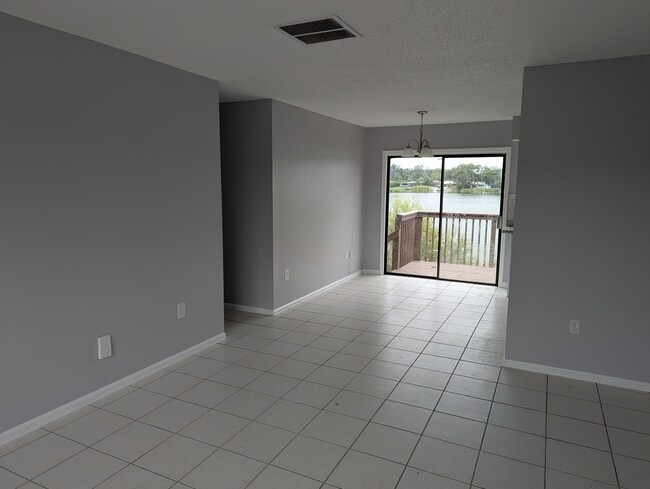 1920 E Edgewood Dr Unidad Lake Bentley