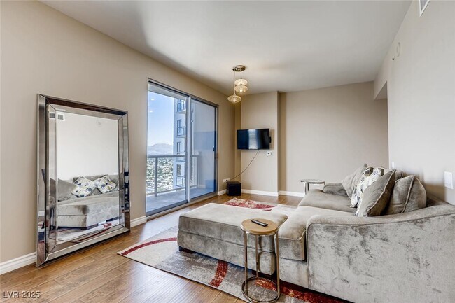 Photo - 200 W Sahara Ave Unidad 2912