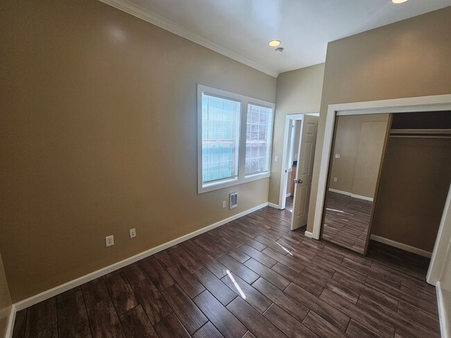 Photo - 1walin* Apartment Unit 2036