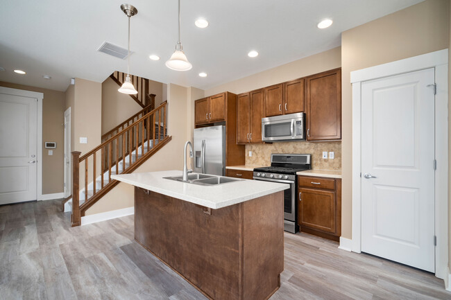 Photo - 572 Vance St Townhome