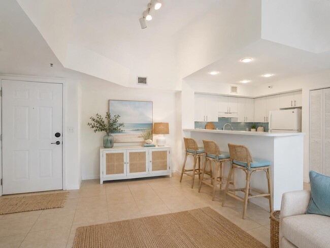 Photo - 135 Yacht Club Way Unit 305