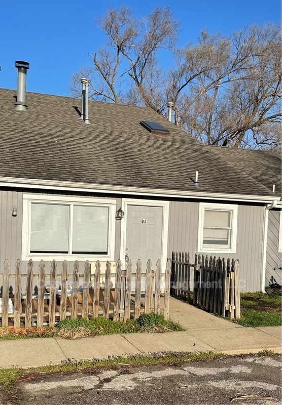 Building Photo - 1901 E 23rd St Unit B - 2