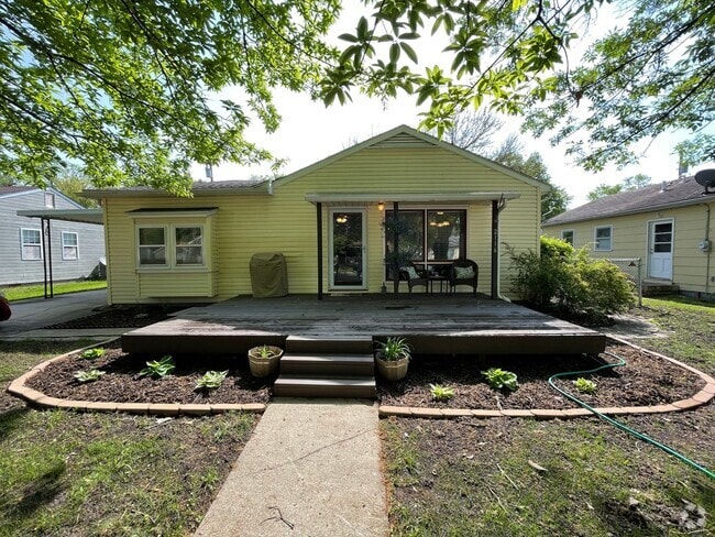 Building Photo - Single Family Home in Northview Area!